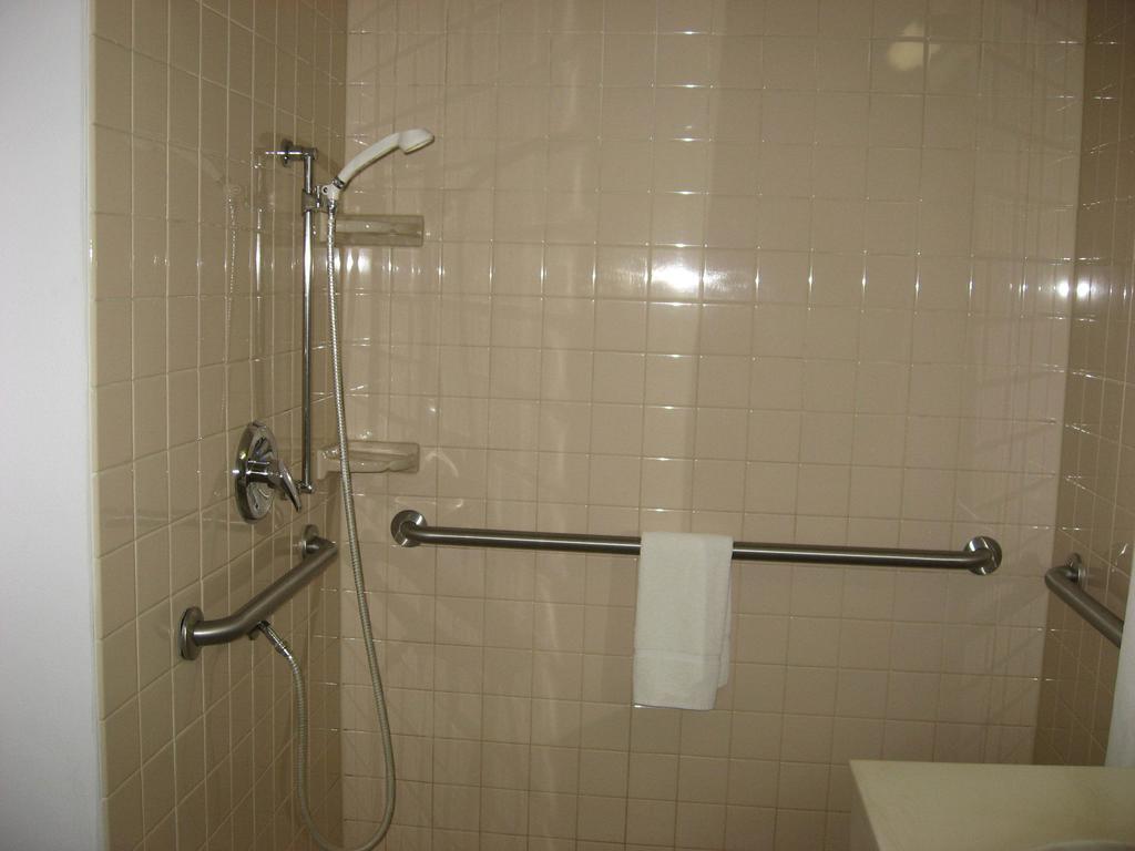 Country Inn & Suites By Radisson, Wausau, Wi Schofield الغرفة الصورة