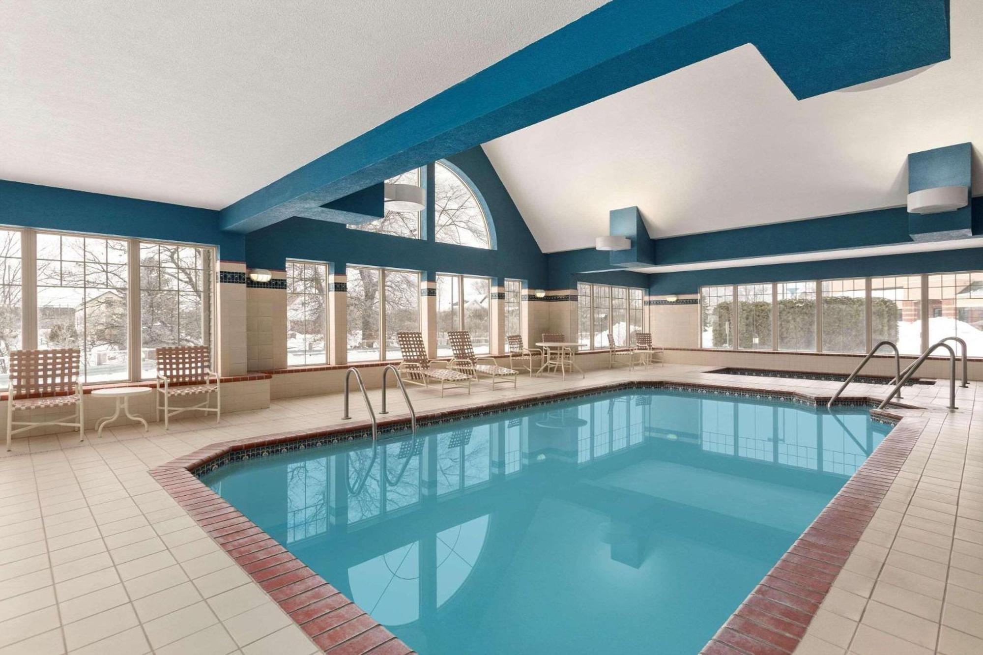 Country Inn & Suites By Radisson, Wausau, Wi Schofield المظهر الخارجي الصورة
