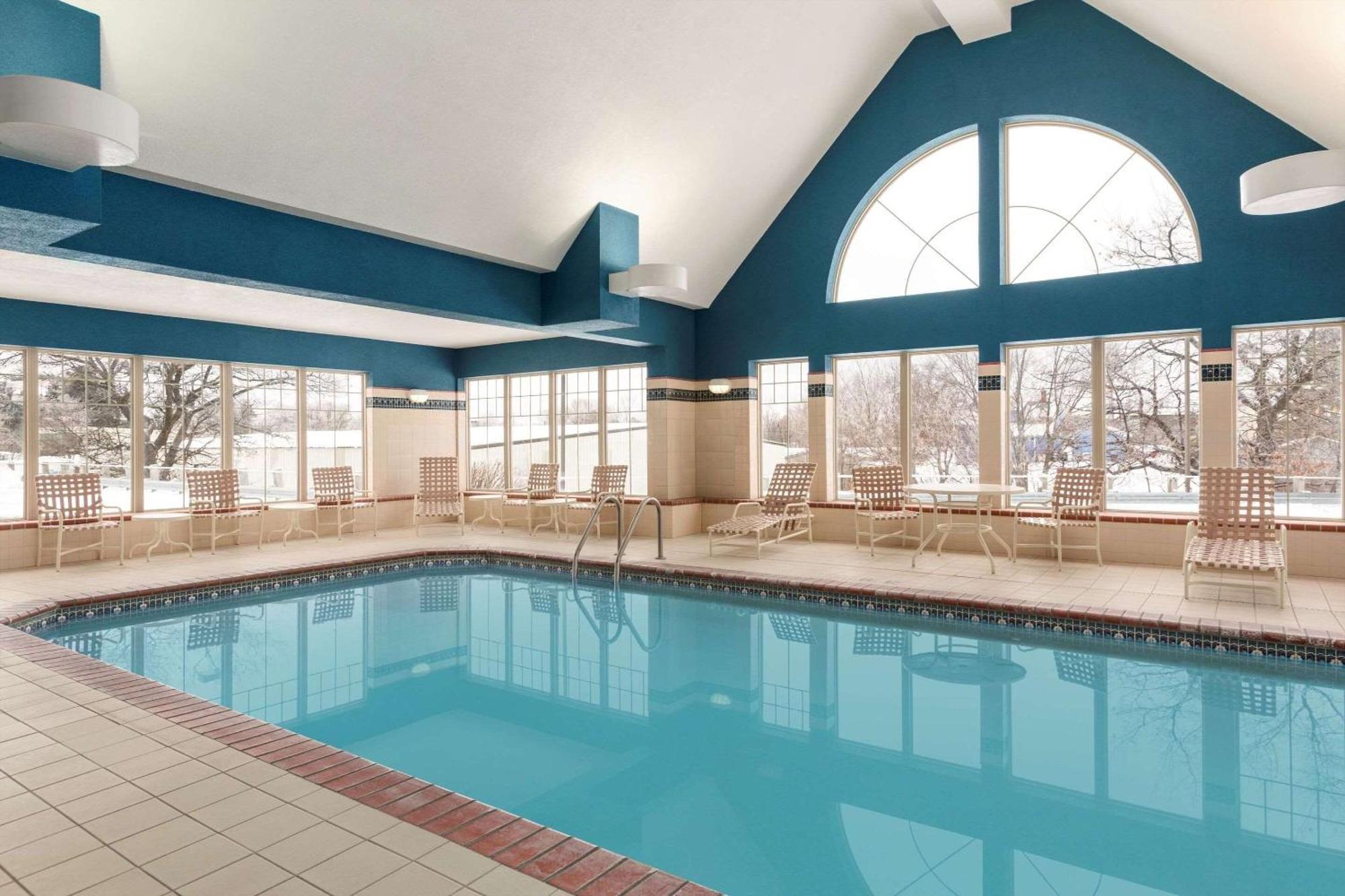 Country Inn & Suites By Radisson, Wausau, Wi Schofield المظهر الخارجي الصورة